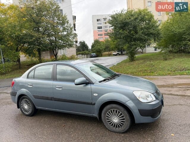 Серый Киа Рио, объемом двигателя 1.49 л и пробегом 189 тыс. км за 5300 $, фото 3 на Automoto.ua
