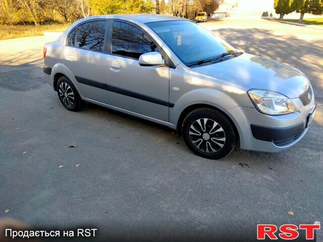 Сірий Кіа Ріо, об'ємом двигуна 1.4 л та пробігом 230 тис. км за 4250 $, фото 4 на Automoto.ua