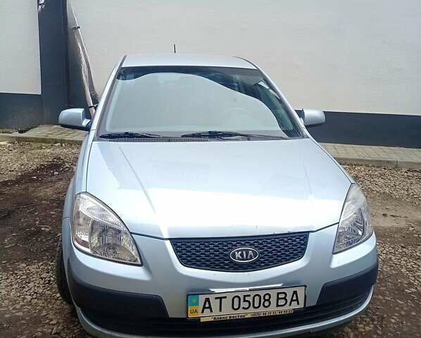 Серый Киа Рио, объемом двигателя 1.4 л и пробегом 56 тыс. км за 4900 $, фото 1 на Automoto.ua