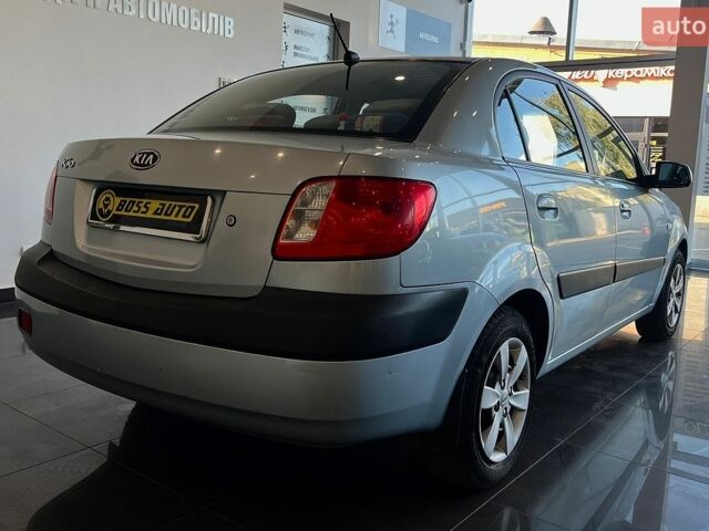 Серый Киа Рио, объемом двигателя 1.4 л и пробегом 93 тыс. км за 5600 $, фото 6 на Automoto.ua