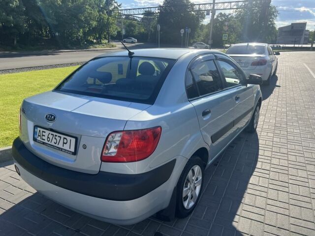 Сірий Кіа Ріо, об'ємом двигуна 1.4 л та пробігом 179 тис. км за 3300 $, фото 7 на Automoto.ua
