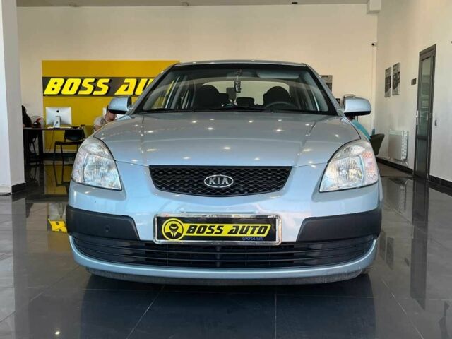Сірий Кіа Ріо, об'ємом двигуна 1.4 л та пробігом 93 тис. км за 5600 $, фото 1 на Automoto.ua