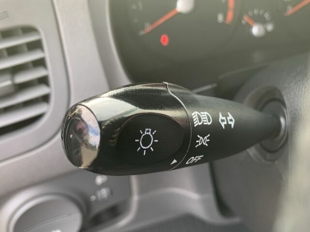 Серый Киа Рио, объемом двигателя 1.4 л и пробегом 158 тыс. км за 6400 $, фото 12 на Automoto.ua