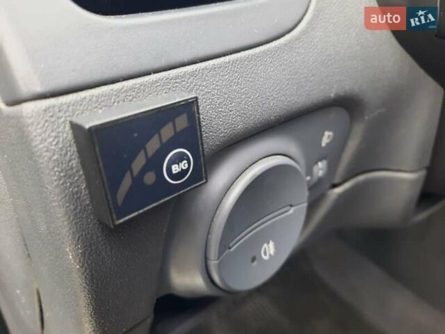 Серый Киа Рио, объемом двигателя 1.4 л и пробегом 113 тыс. км за 4550 $, фото 34 на Automoto.ua