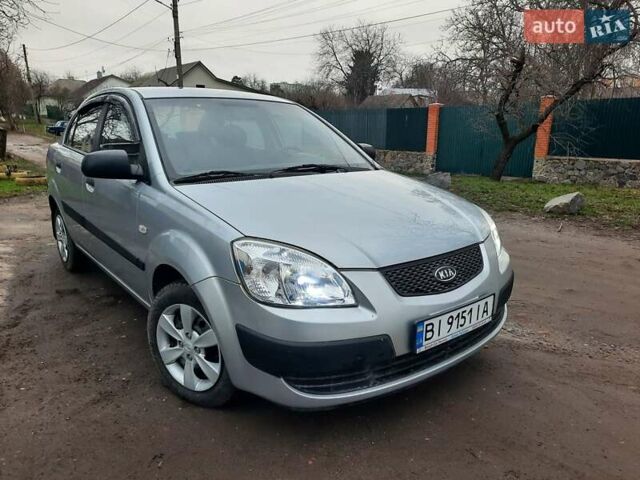 Серый Киа Рио, объемом двигателя 1.4 л и пробегом 113 тыс. км за 4550 $, фото 80 на Automoto.ua