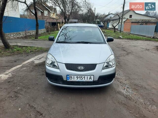 Серый Киа Рио, объемом двигателя 1.4 л и пробегом 113 тыс. км за 4550 $, фото 16 на Automoto.ua