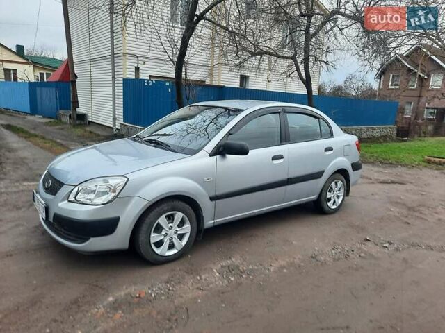 Серый Киа Рио, объемом двигателя 1.4 л и пробегом 113 тыс. км за 4550 $, фото 26 на Automoto.ua