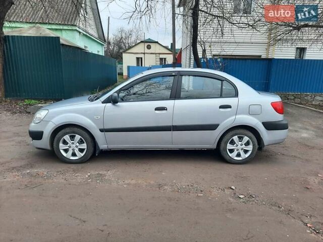 Серый Киа Рио, объемом двигателя 1.4 л и пробегом 113 тыс. км за 4550 $, фото 25 на Automoto.ua