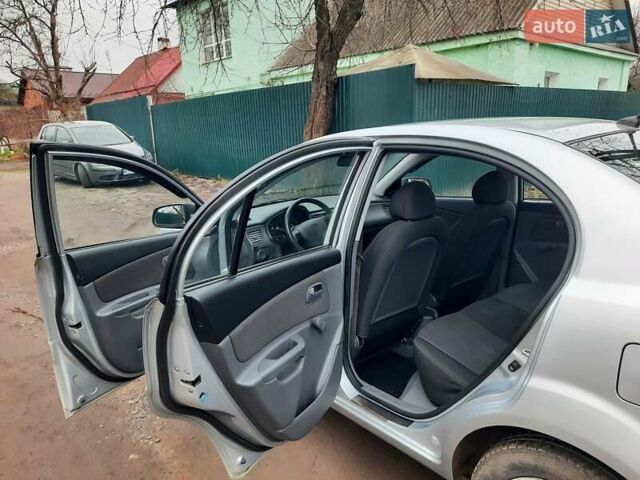 Серый Киа Рио, объемом двигателя 1.4 л и пробегом 113 тыс. км за 4550 $, фото 43 на Automoto.ua