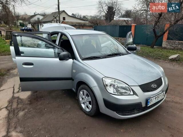 Серый Киа Рио, объемом двигателя 1.4 л и пробегом 113 тыс. км за 4550 $, фото 62 на Automoto.ua