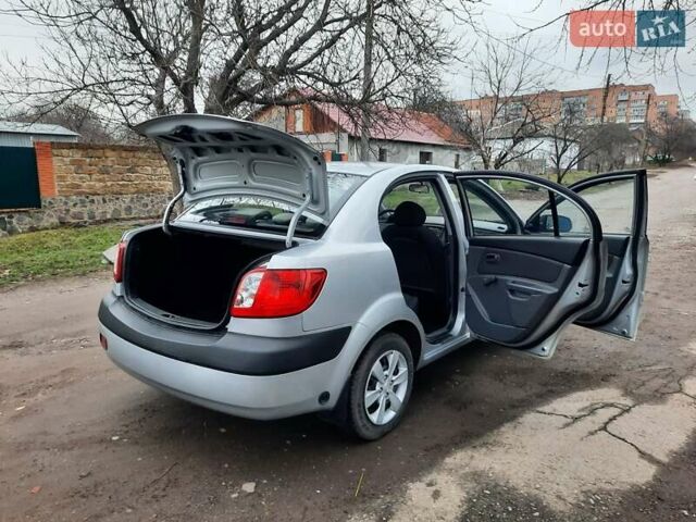Серый Киа Рио, объемом двигателя 1.4 л и пробегом 113 тыс. км за 4550 $, фото 64 на Automoto.ua