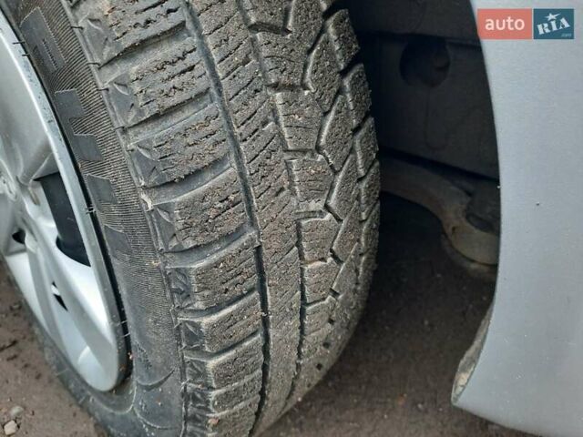 Серый Киа Рио, объемом двигателя 1.4 л и пробегом 113 тыс. км за 4550 $, фото 72 на Automoto.ua