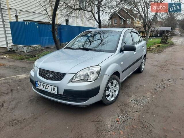 Серый Киа Рио, объемом двигателя 1.4 л и пробегом 113 тыс. км за 4550 $, фото 1 на Automoto.ua