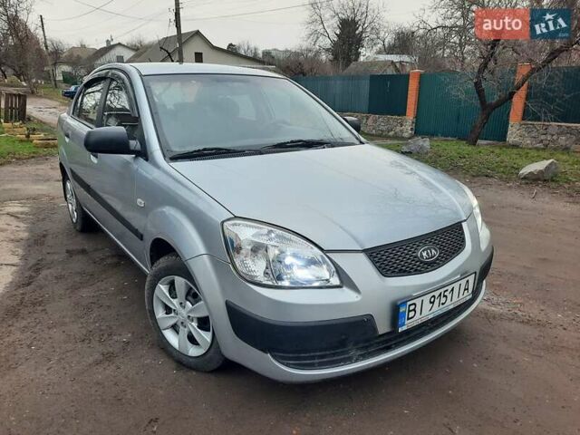 Серый Киа Рио, объемом двигателя 1.4 л и пробегом 113 тыс. км за 4550 $, фото 78 на Automoto.ua