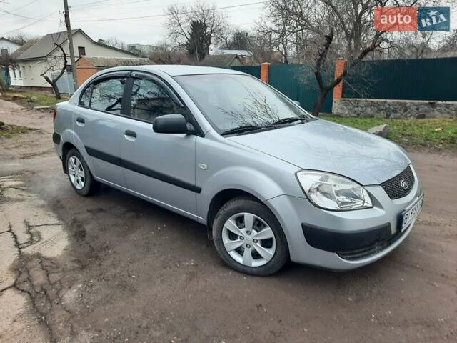 Серый Киа Рио, объемом двигателя 1.4 л и пробегом 113 тыс. км за 4550 $, фото 8 на Automoto.ua