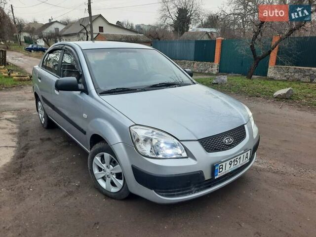 Серый Киа Рио, объемом двигателя 1.4 л и пробегом 113 тыс. км за 4550 $, фото 79 на Automoto.ua
