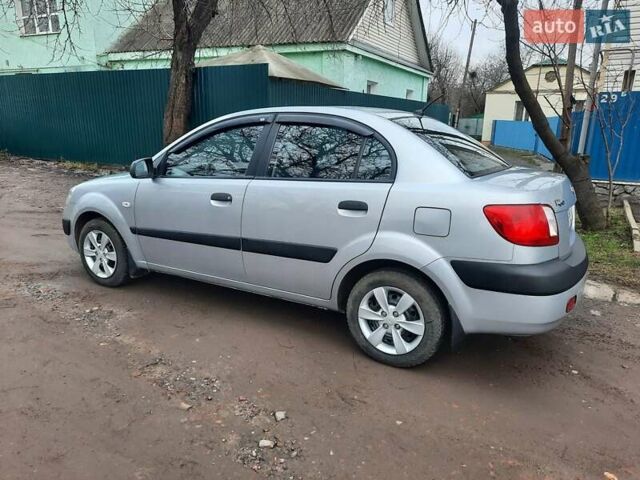 Серый Киа Рио, объемом двигателя 1.4 л и пробегом 113 тыс. км за 4550 $, фото 22 на Automoto.ua