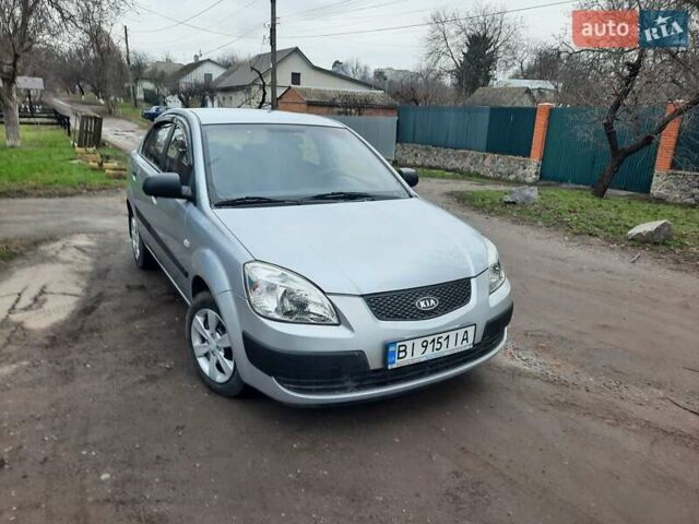 Серый Киа Рио, объемом двигателя 1.4 л и пробегом 113 тыс. км за 4550 $, фото 10 на Automoto.ua