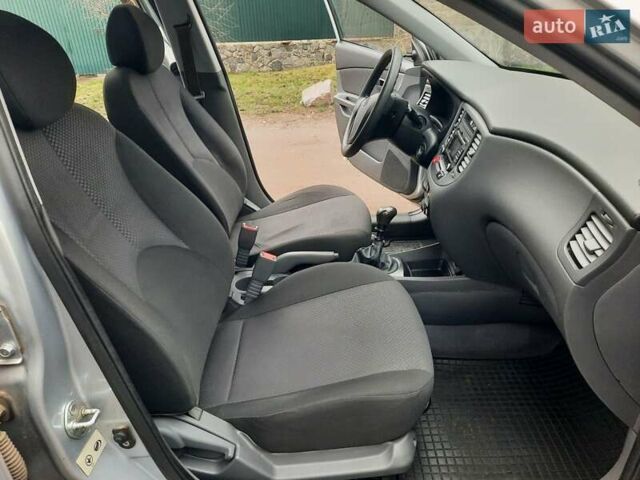 Серый Киа Рио, объемом двигателя 1.4 л и пробегом 113 тыс. км за 4550 $, фото 48 на Automoto.ua