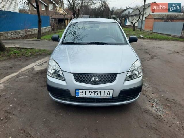 Серый Киа Рио, объемом двигателя 1.4 л и пробегом 113 тыс. км за 4550 $, фото 15 на Automoto.ua