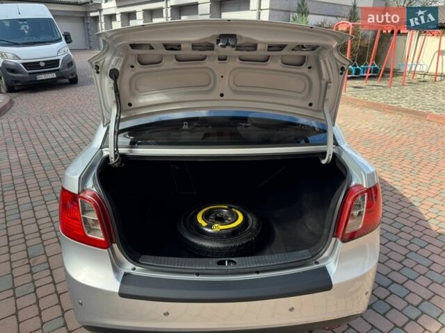 Серый Киа Рио, объемом двигателя 1.4 л и пробегом 227 тыс. км за 6850 $, фото 25 на Automoto.ua