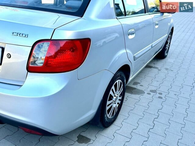 Серый Киа Рио, объемом двигателя 1.5 л и пробегом 190 тыс. км за 5800 $, фото 8 на Automoto.ua