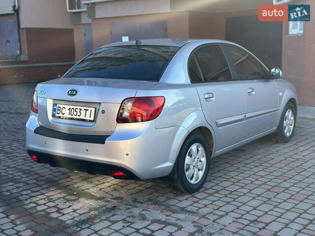 Серый Киа Рио, объемом двигателя 1.4 л и пробегом 227 тыс. км за 6750 $, фото 11 на Automoto.ua