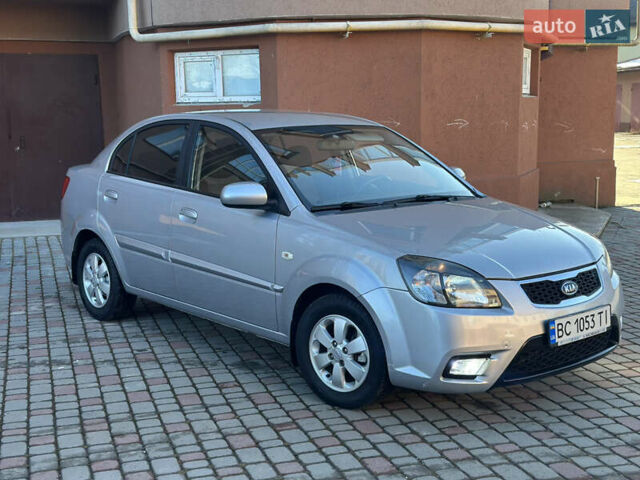 Серый Киа Рио, объемом двигателя 1.4 л и пробегом 227 тыс. км за 6750 $, фото 22 на Automoto.ua