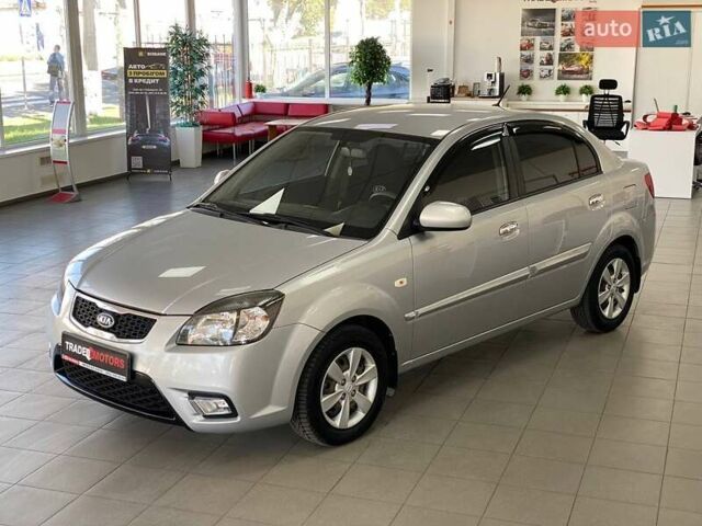 Серый Киа Рио, объемом двигателя 1.4 л и пробегом 98 тыс. км за 5990 $, фото 2 на Automoto.ua