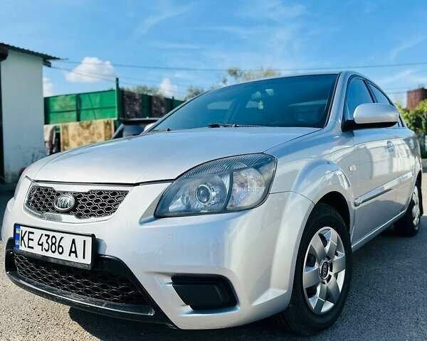 Серый Киа Рио, объемом двигателя 1.4 л и пробегом 140 тыс. км за 5800 $, фото 14 на Automoto.ua