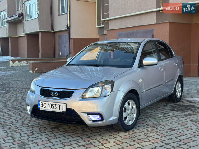 Серый Киа Рио, объемом двигателя 1.4 л и пробегом 227 тыс. км за 6750 $, фото 17 на Automoto.ua