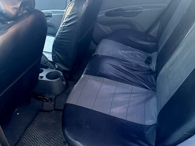 Серый Киа Рио, объемом двигателя 1.5 л и пробегом 205 тыс. км за 5000 $, фото 5 на Automoto.ua