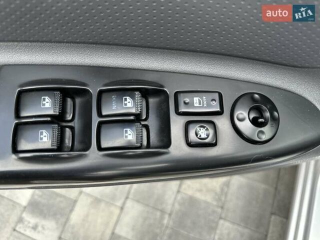 Серый Киа Рио, объемом двигателя 1.49 л и пробегом 297 тыс. км за 5999 $, фото 28 на Automoto.ua