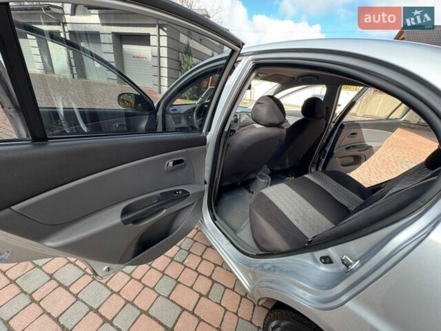 Серый Киа Рио, объемом двигателя 1.4 л и пробегом 227 тыс. км за 6750 $, фото 38 на Automoto.ua