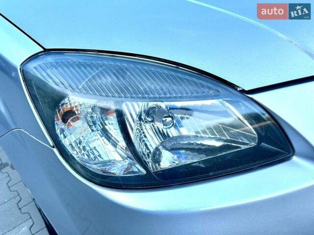 Серый Киа Рио, объемом двигателя 1.5 л и пробегом 190 тыс. км за 5800 $, фото 7 на Automoto.ua