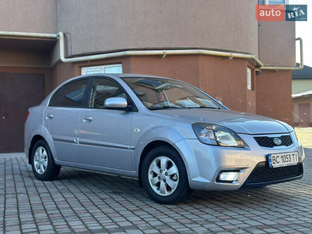 Серый Киа Рио, объемом двигателя 1.4 л и пробегом 227 тыс. км за 6750 $, фото 21 на Automoto.ua