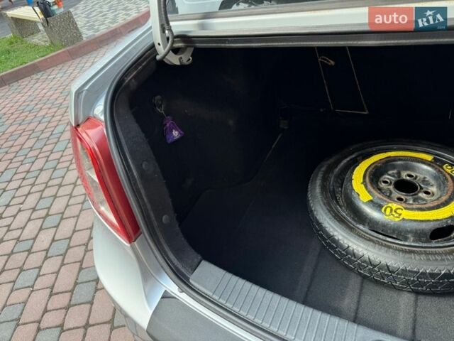 Серый Киа Рио, объемом двигателя 1.4 л и пробегом 227 тыс. км за 6850 $, фото 22 на Automoto.ua