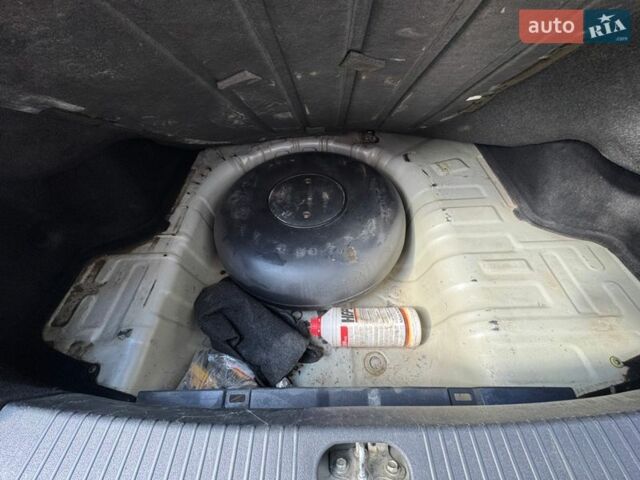 Серый Киа Рио, объемом двигателя 1.4 л и пробегом 227 тыс. км за 6850 $, фото 17 на Automoto.ua