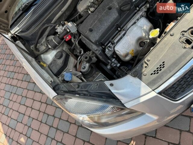 Серый Киа Рио, объемом двигателя 1.4 л и пробегом 227 тыс. км за 6850 $, фото 12 на Automoto.ua