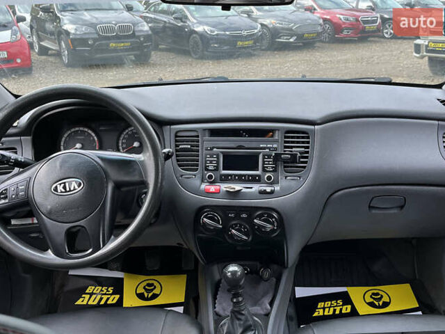 Киа Рио 2010 в Стрые на Automoto.ua Серый Киа Рио, объемом двигателя 1.4 л и пробегом 166 тыс. км за 3999 $, фото 8 на Automoto.ua