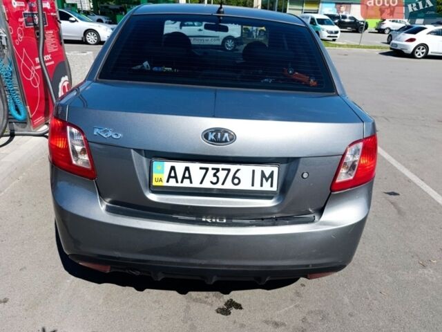 Серый Киа Рио, объемом двигателя 1.4 л и пробегом 337 тыс. км за 4700 $, фото 15 на Automoto.ua