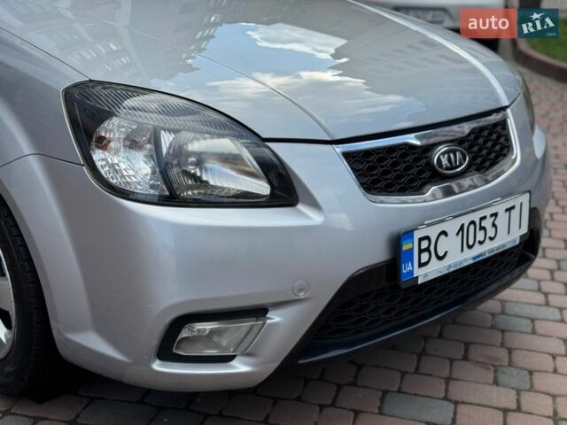 Серый Киа Рио, объемом двигателя 1.4 л и пробегом 227 тыс. км за 6850 $, фото 171 на Automoto.ua