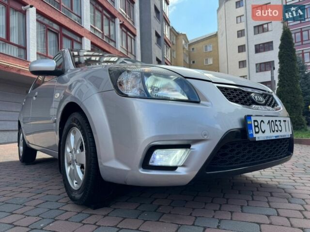 Серый Киа Рио, объемом двигателя 1.4 л и пробегом 227 тыс. км за 6850 $, фото 138 на Automoto.ua