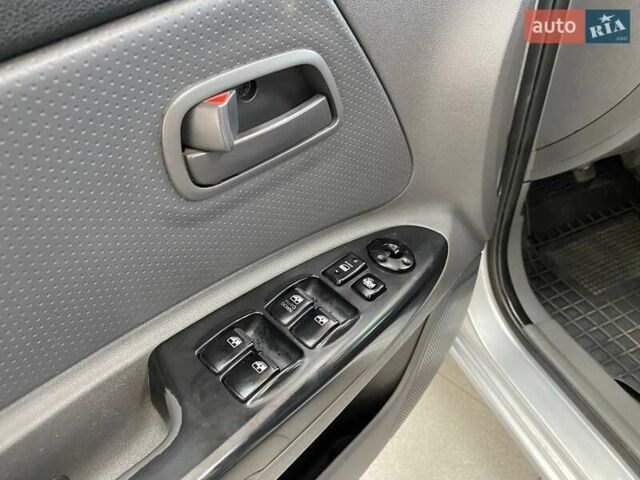 Серый Киа Рио, объемом двигателя 1.4 л и пробегом 98 тыс. км за 5990 $, фото 15 на Automoto.ua