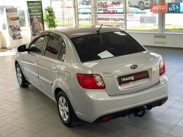 Серый Киа Рио, объемом двигателя 1.4 л и пробегом 98 тыс. км за 5990 $, фото 13 на Automoto.ua
