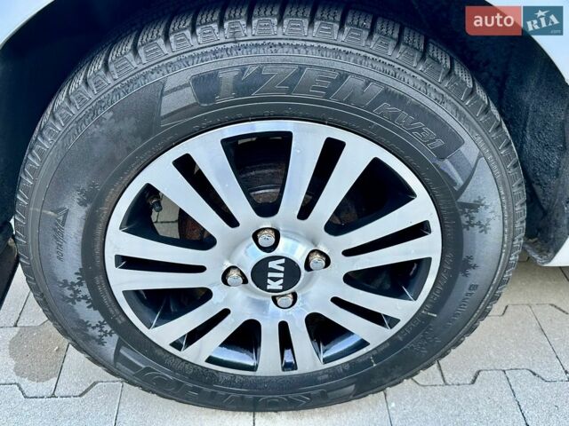 Серый Киа Рио, объемом двигателя 1.5 л и пробегом 190 тыс. км за 5800 $, фото 10 на Automoto.ua