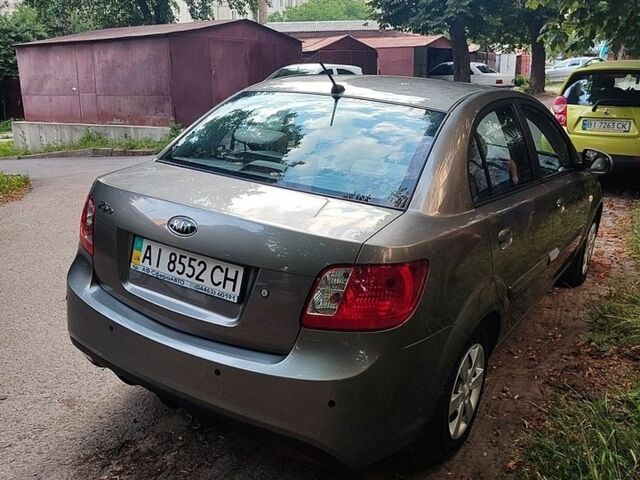 Сірий Кіа Ріо, об'ємом двигуна 1.4 л та пробігом 27 тис. км за 5800 $, фото 2 на Automoto.ua