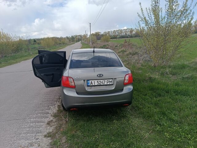 Серый Киа Рио, объемом двигателя 1.3 л и пробегом 163 тыс. км за 4400 $, фото 10 на Automoto.ua