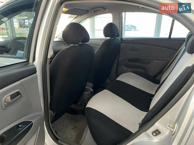 Серый Киа Рио, объемом двигателя 1.4 л и пробегом 98 тыс. км за 5990 $, фото 25 на Automoto.ua