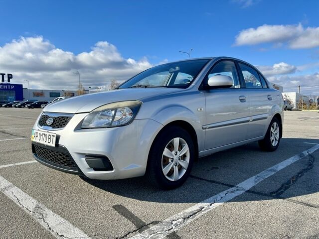 Сірий Кіа Ріо, об'ємом двигуна 1.4 л та пробігом 219 тис. км за 4500 $, фото 6 на Automoto.ua